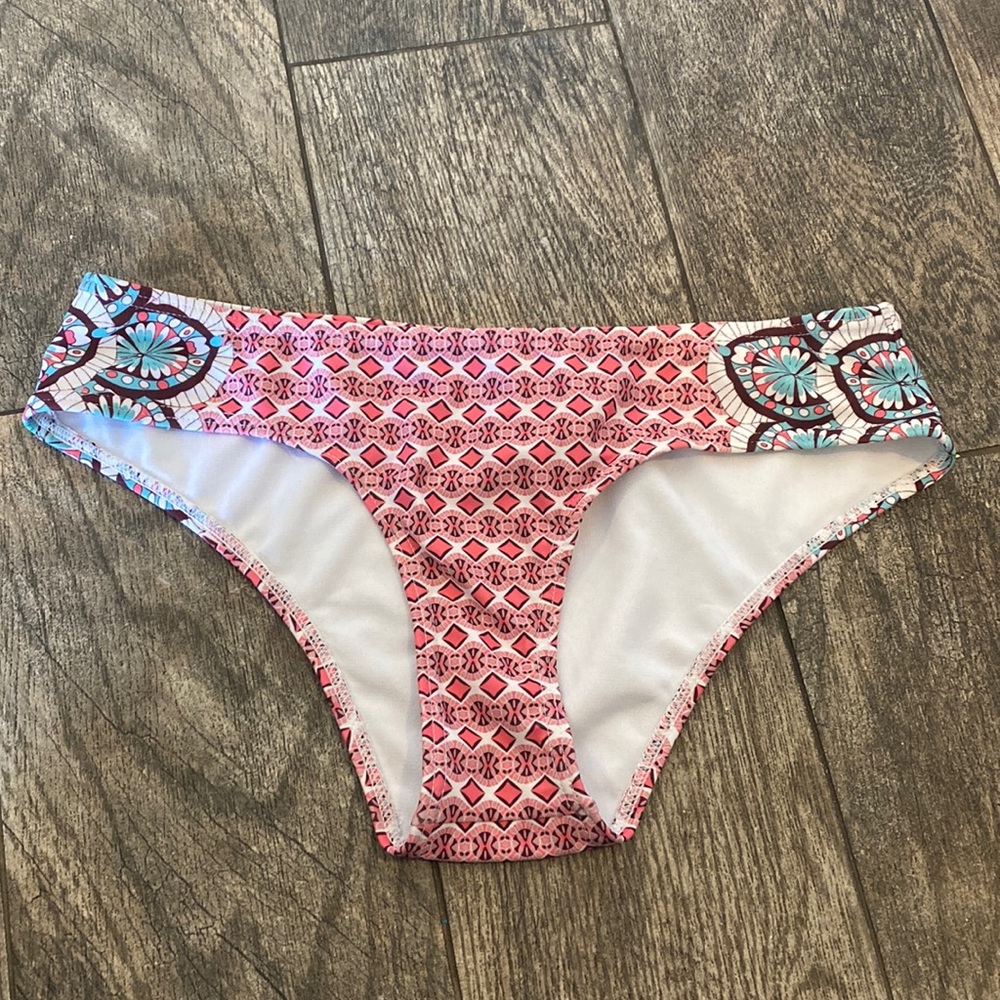 Made by minkpink resort pink and blue bottoms